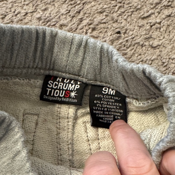 Baby Clothing - Picture 2 of 9